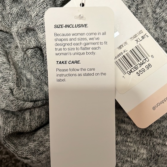 NWT University of New Hampshire Top - Picture 8 of 16